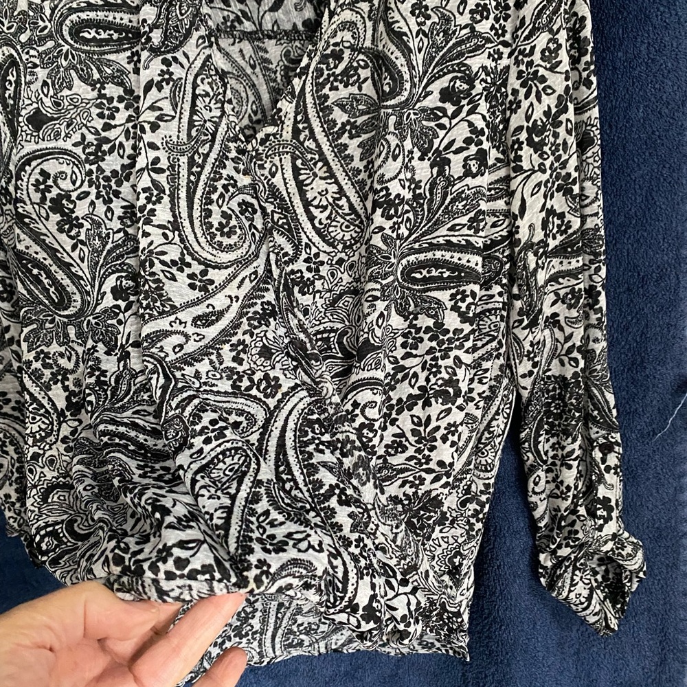DNA Couture, black and white filigree style. Soft fabric, size M. Great workwear